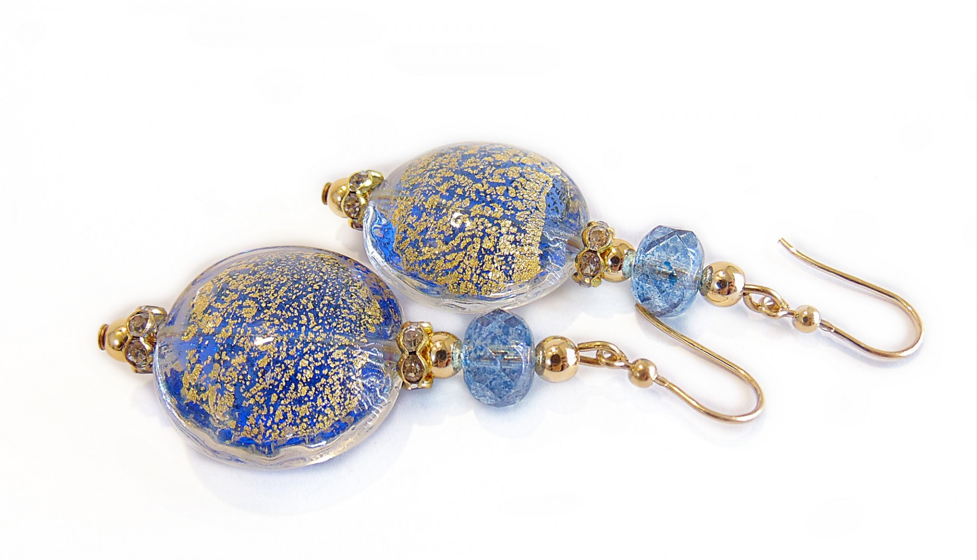 blue earring with precious stones